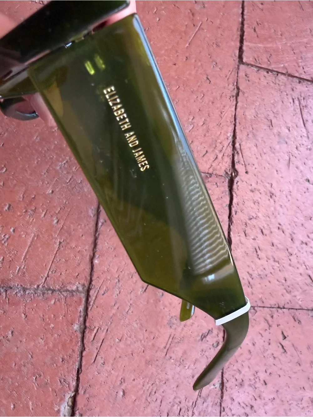 NWT Elizabeth and James Olive Green Sunglasses